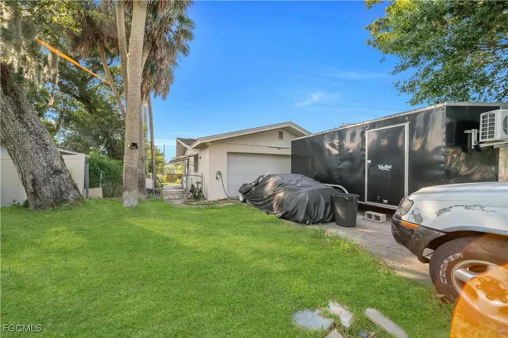 614 Carolina Avenue Fort Myers FL 33905