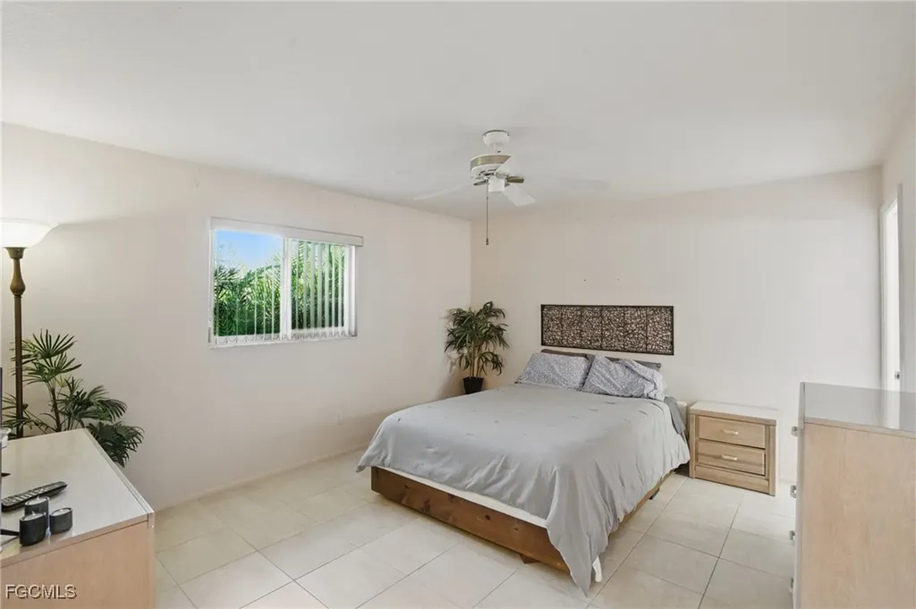 1105 SE 17th Terrace Cape Coral FL 33990