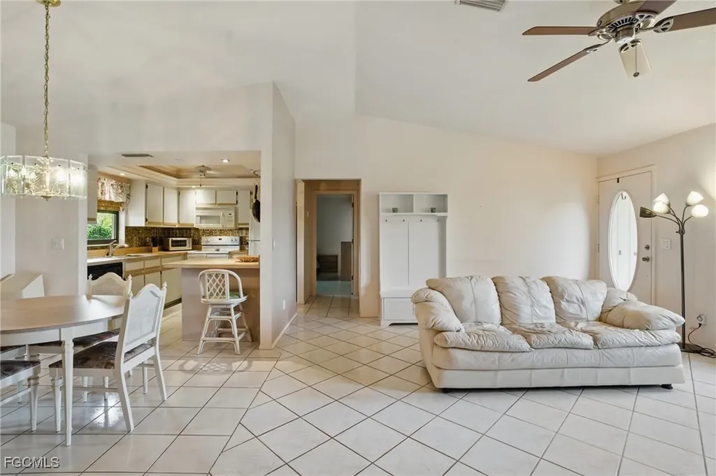 1105 SE 17th Terrace Cape Coral FL 33990