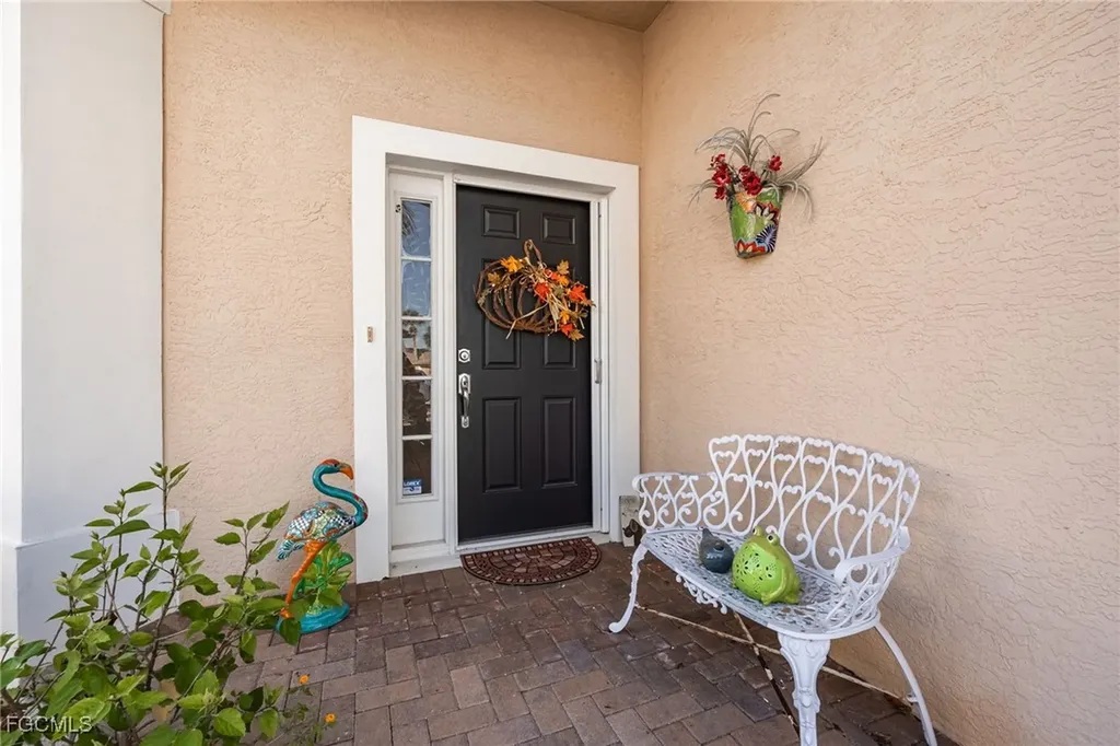 2542 Greendale Place Cape Coral FL 33991