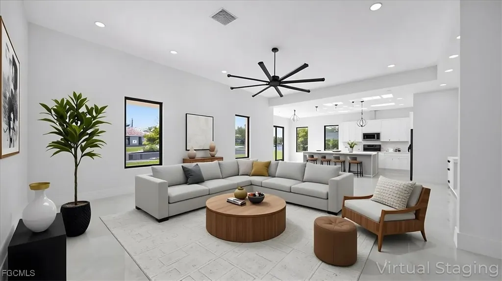 526 SE 4th Street Cape Coral FL 33990
