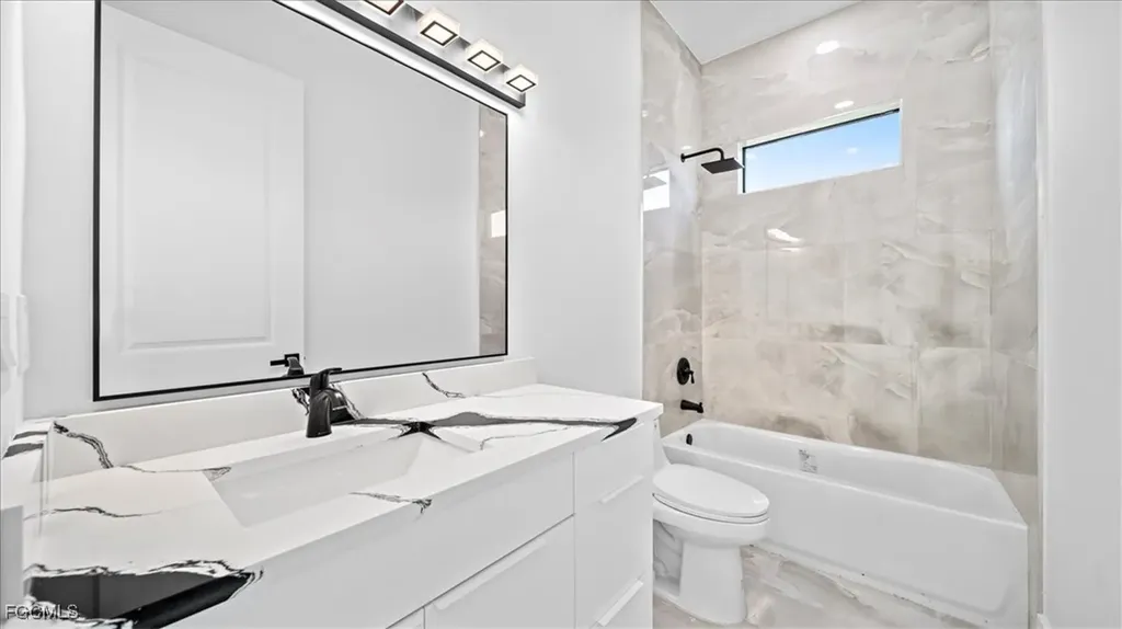 526 SE 4th Street Cape Coral FL 33990