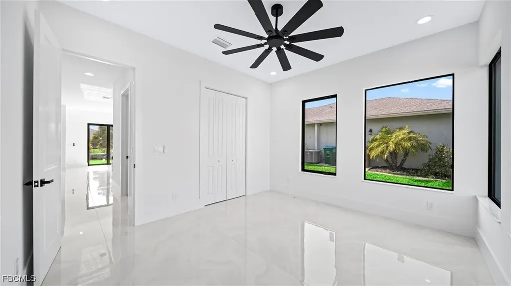 526 SE 4th Street Cape Coral FL 33990