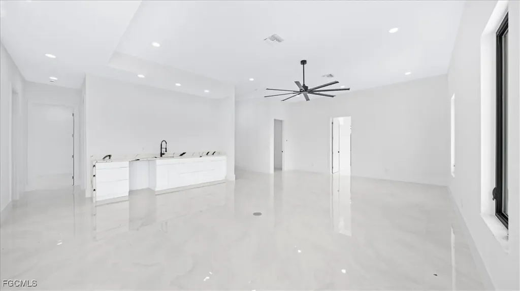 526 SE 4th Street Cape Coral FL 33990