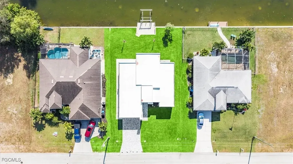 526 SE 4th Street Cape Coral FL 33990