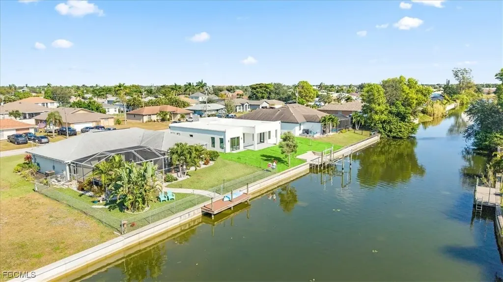 526 SE 4th Street Cape Coral FL 33990