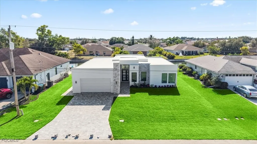 526 SE 4th Street Cape Coral FL 33990