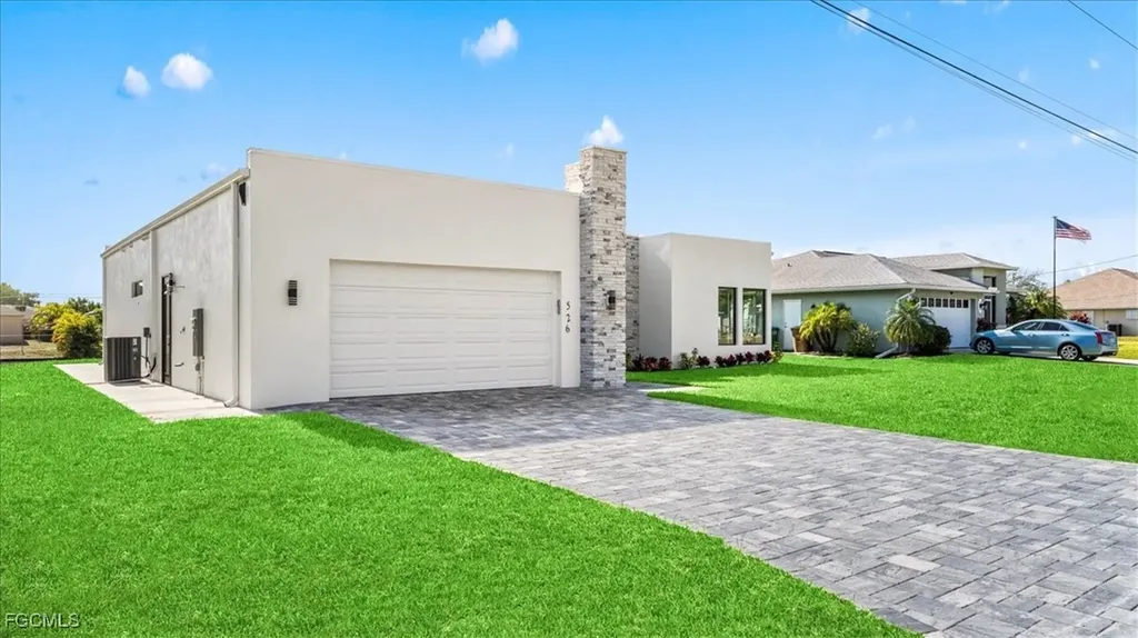 526 SE 4th Street Cape Coral FL 33990