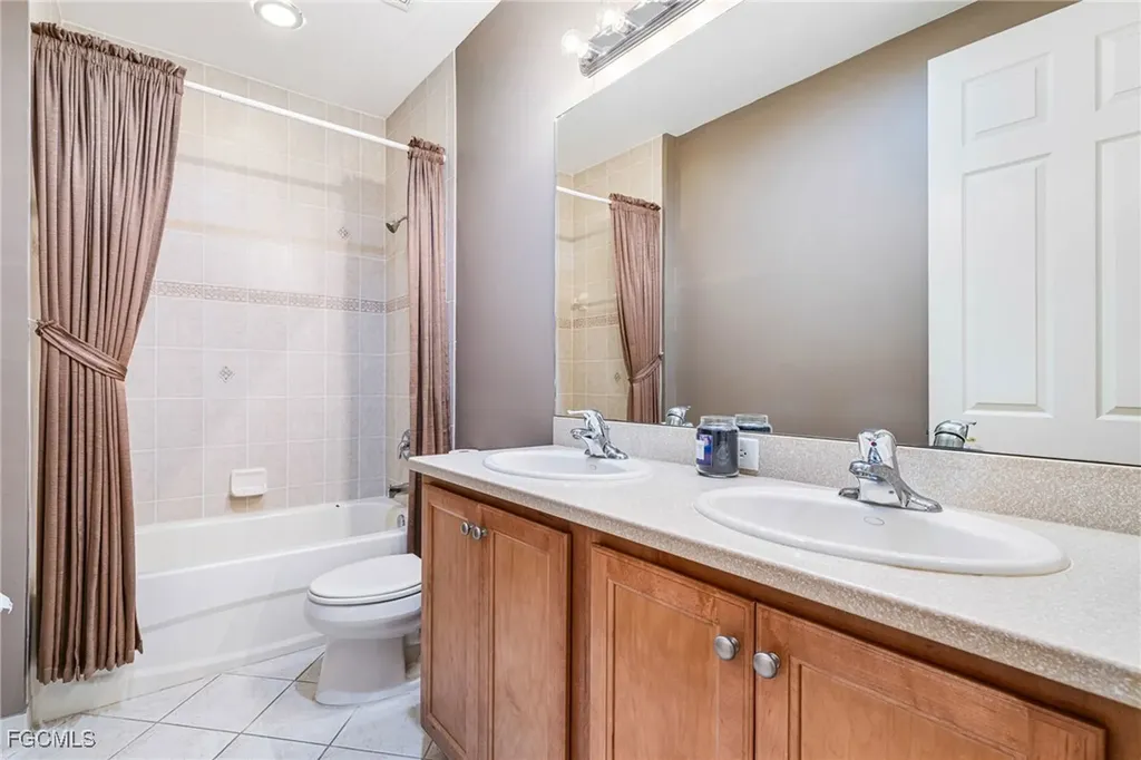 11196 Sand Pine Court Fort Myers FL 33913