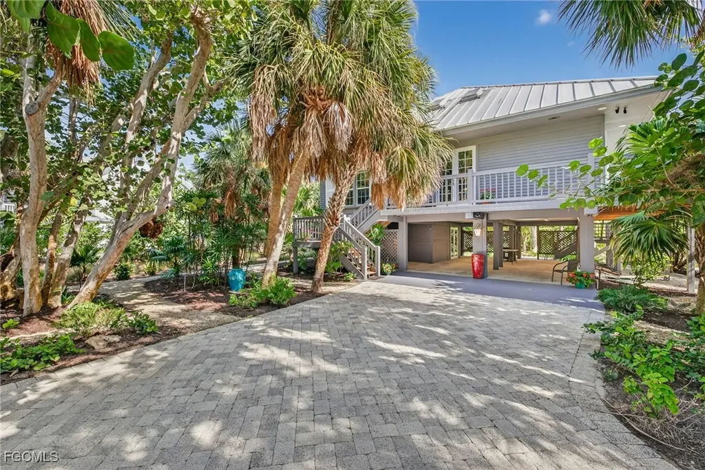Sanibel FL, 355 E Gulf Drive