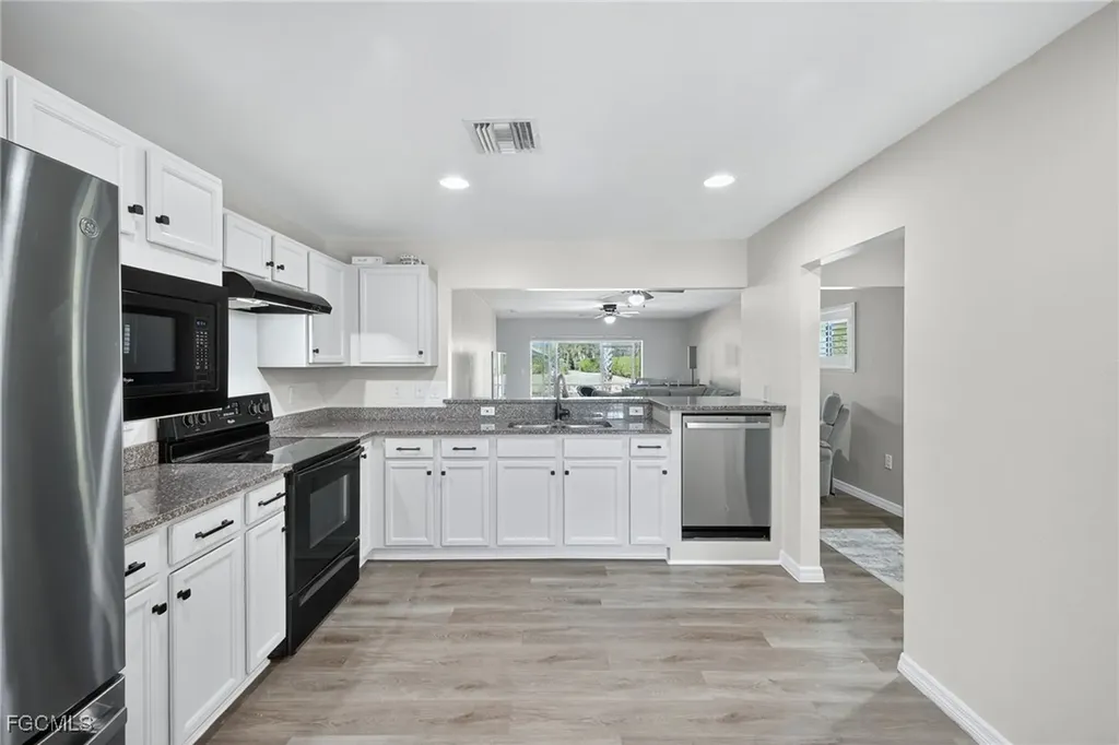 Fort Myers FL, 10970 Glenhurst Street