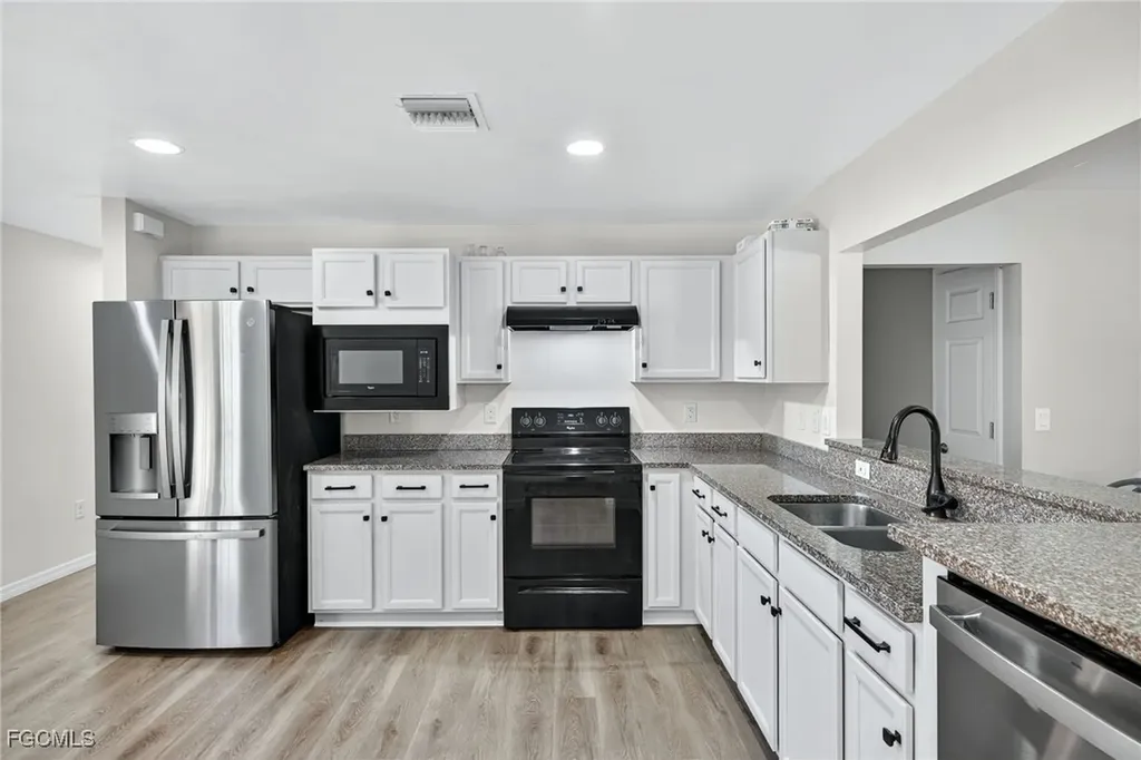 10970 Glenhurst Street Fort Myers FL 33913