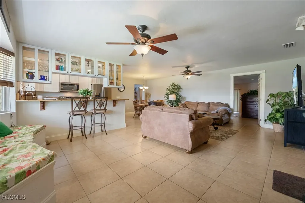 5128 York Court Cape Coral FL 33904