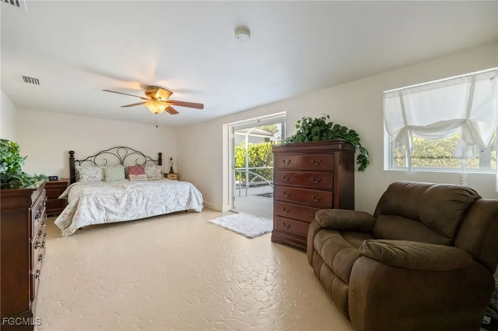5128 York Court Cape Coral FL 33904