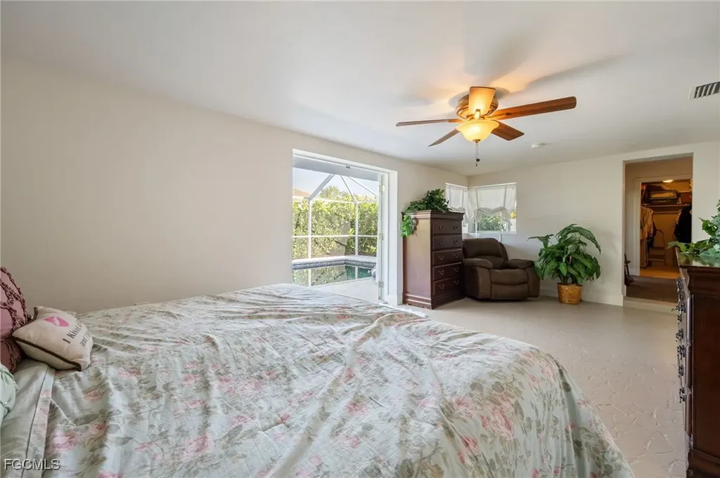 5128 York Court Cape Coral FL 33904