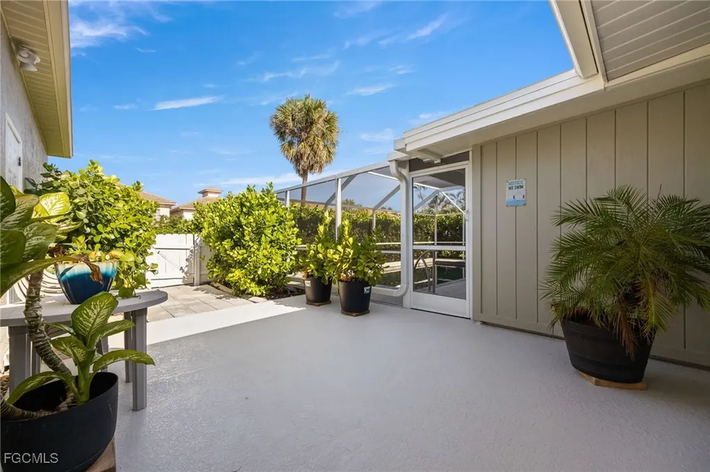 5128 York Court Cape Coral FL 33904