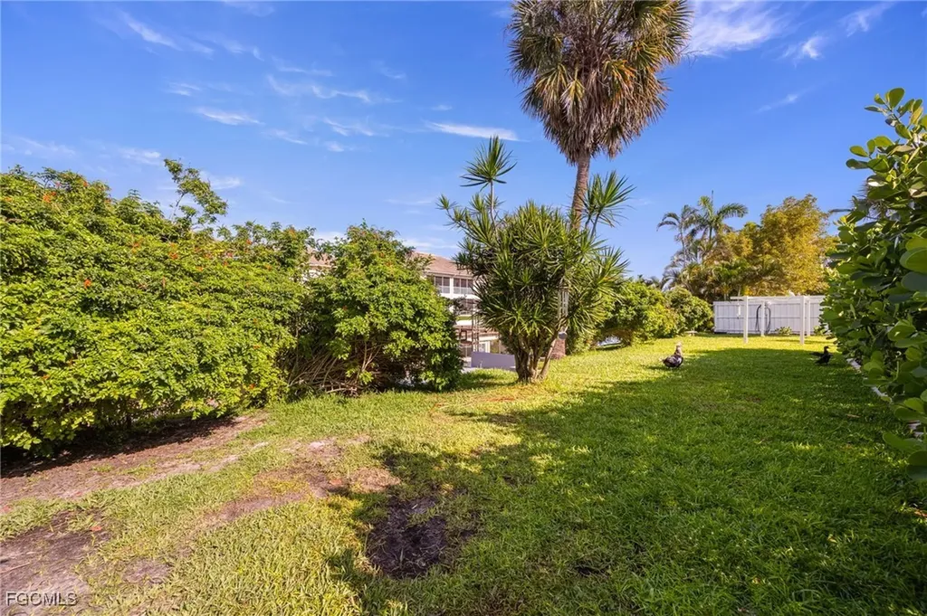 5128 York Court Cape Coral FL 33904