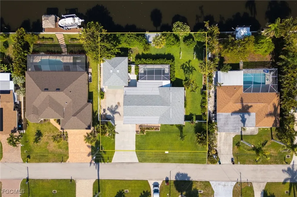 5128 York Court Cape Coral FL 33904