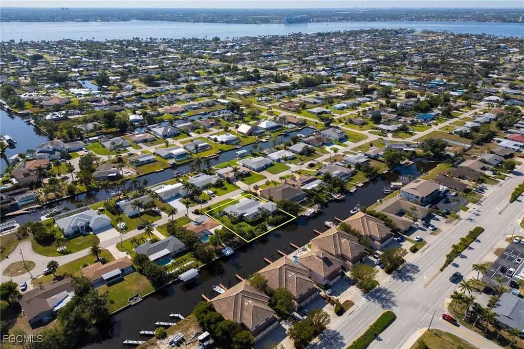5128 York Court Cape Coral FL 33904