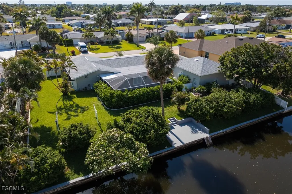 5128 York Court Cape Coral FL 33904