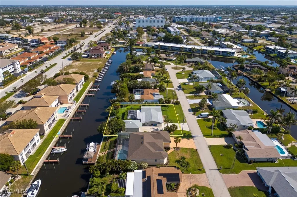 5128 York Court Cape Coral FL 33904