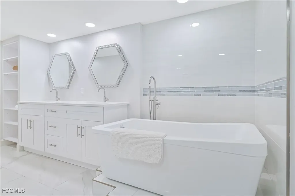 15 Bluebill Avenue Naples FL 34108