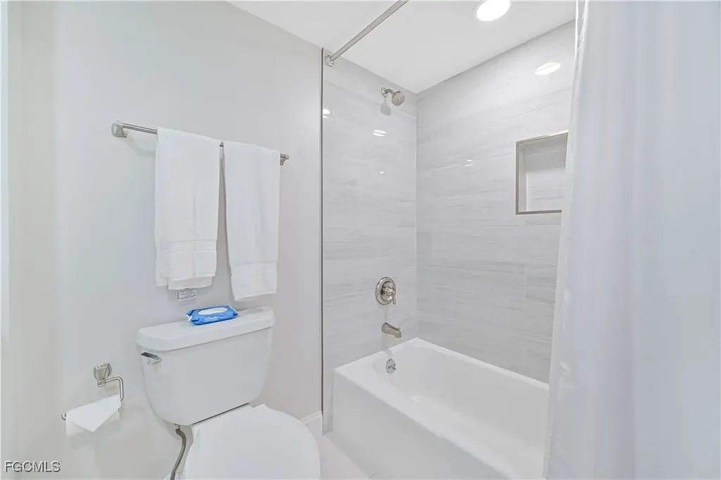 15 Bluebill Avenue Naples FL 34108