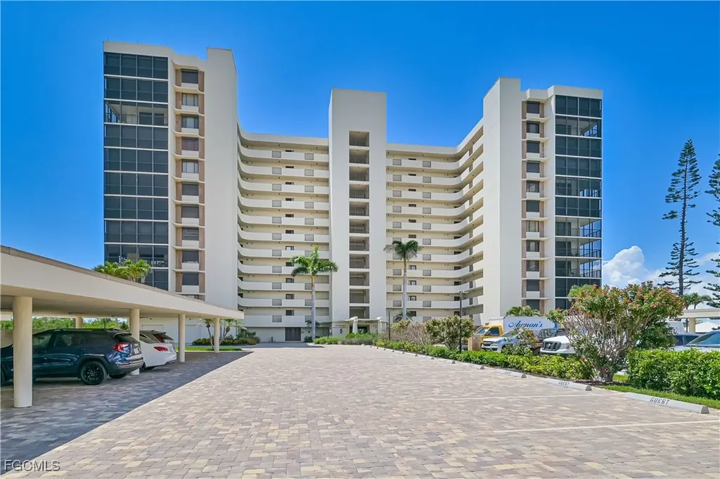 15 Bluebill Avenue Naples FL 34108