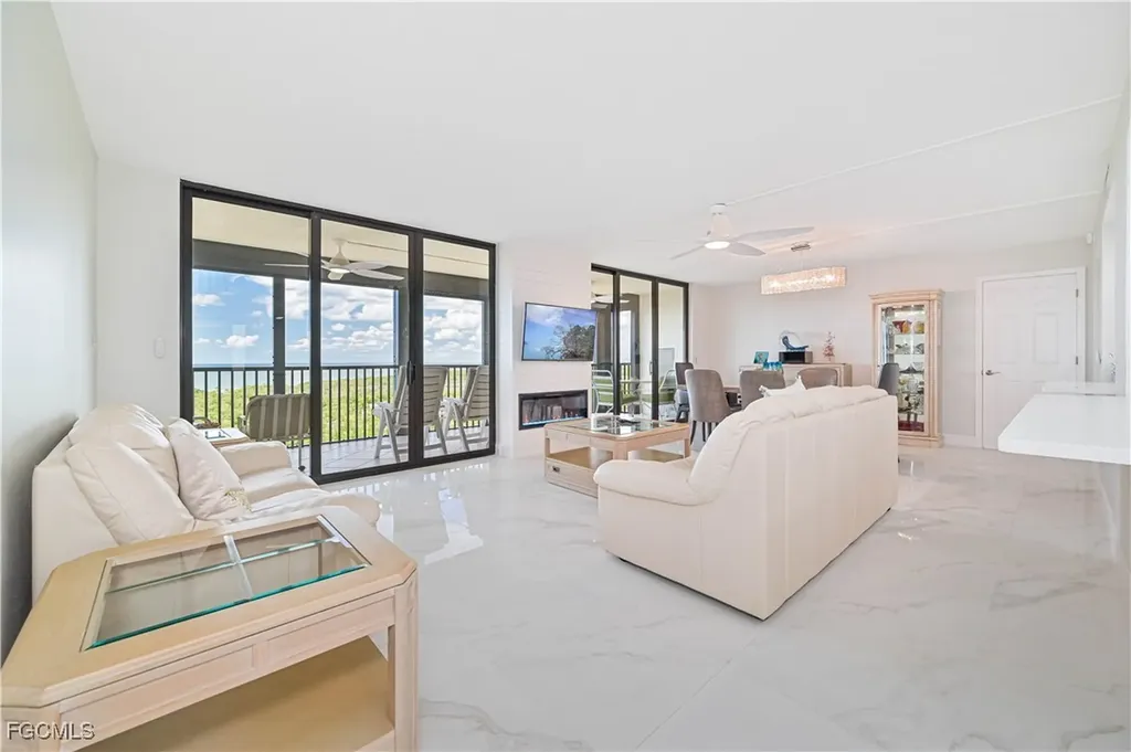 15 Bluebill Avenue Naples FL 34108