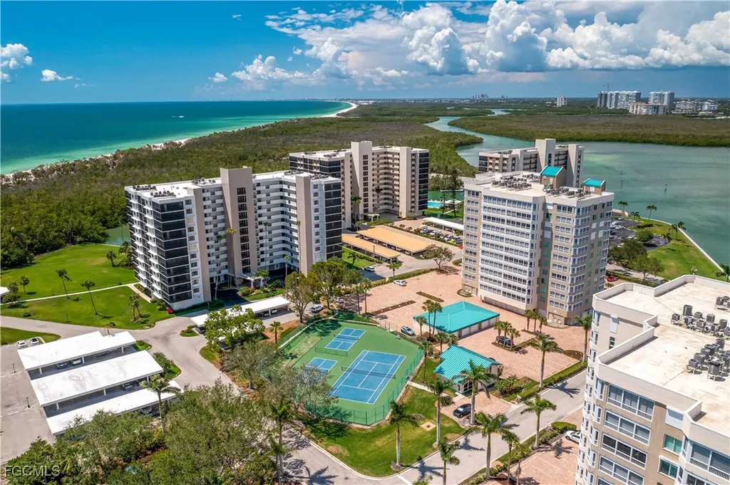 15 Bluebill Avenue Naples FL 34108