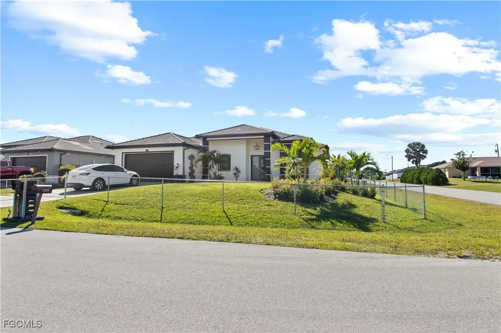 2919 8th Street W Lehigh Acres FL 33971