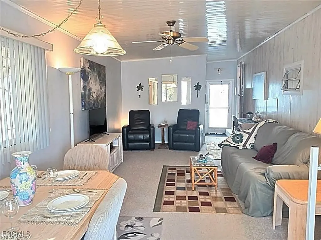 18 Fountain View Boulevard North Fort Myers FL 33903