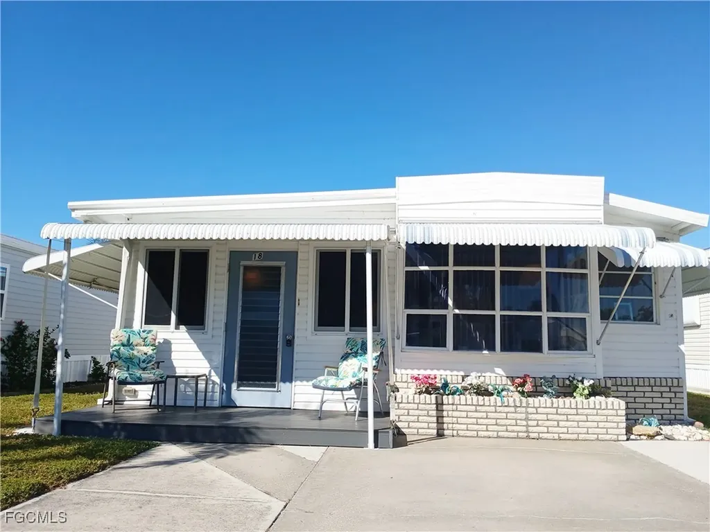 18 Fountain View Boulevard North Fort Myers FL 33903