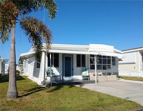 18 Fountain View Boulevard North Fort Myers FL 33903