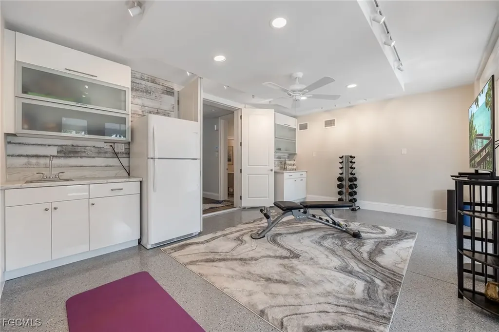 6521 Jacobs Drive Fort Myers FL 33908