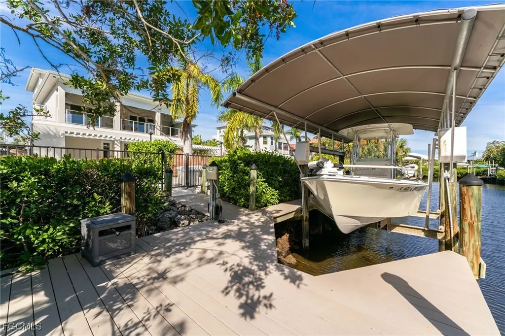 6521 Jacobs Drive Fort Myers FL 33908