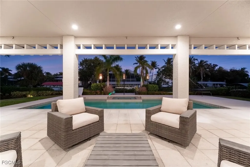 6521 Jacobs Drive Fort Myers FL 33908