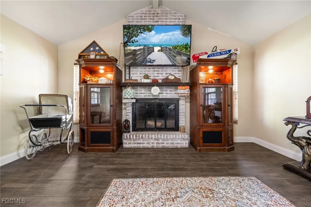3001 SW 2nd Court Cape Coral FL 33914