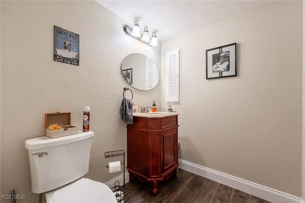 3001 SW 2nd Court Cape Coral FL 33914