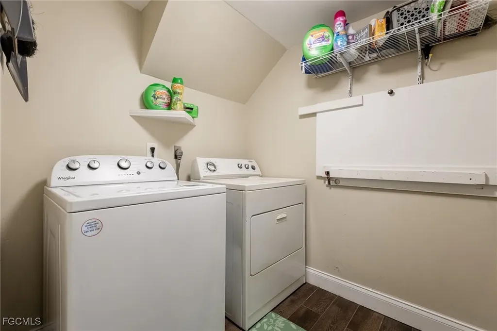 3001 SW 2nd Court Cape Coral FL 33914