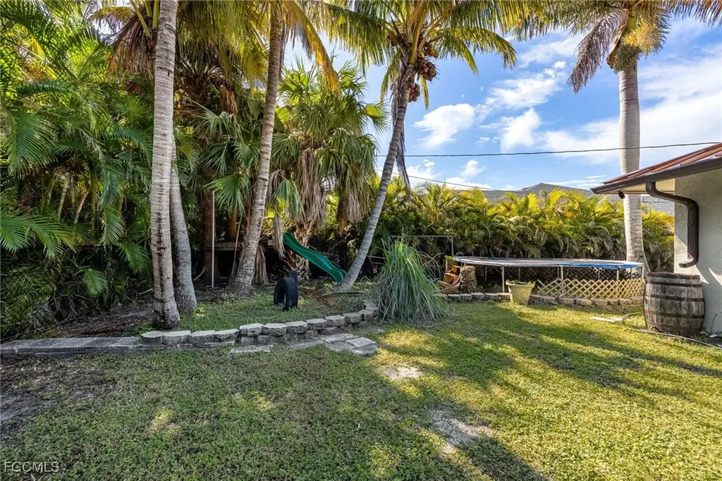 3001 SW 2nd Court Cape Coral FL 33914