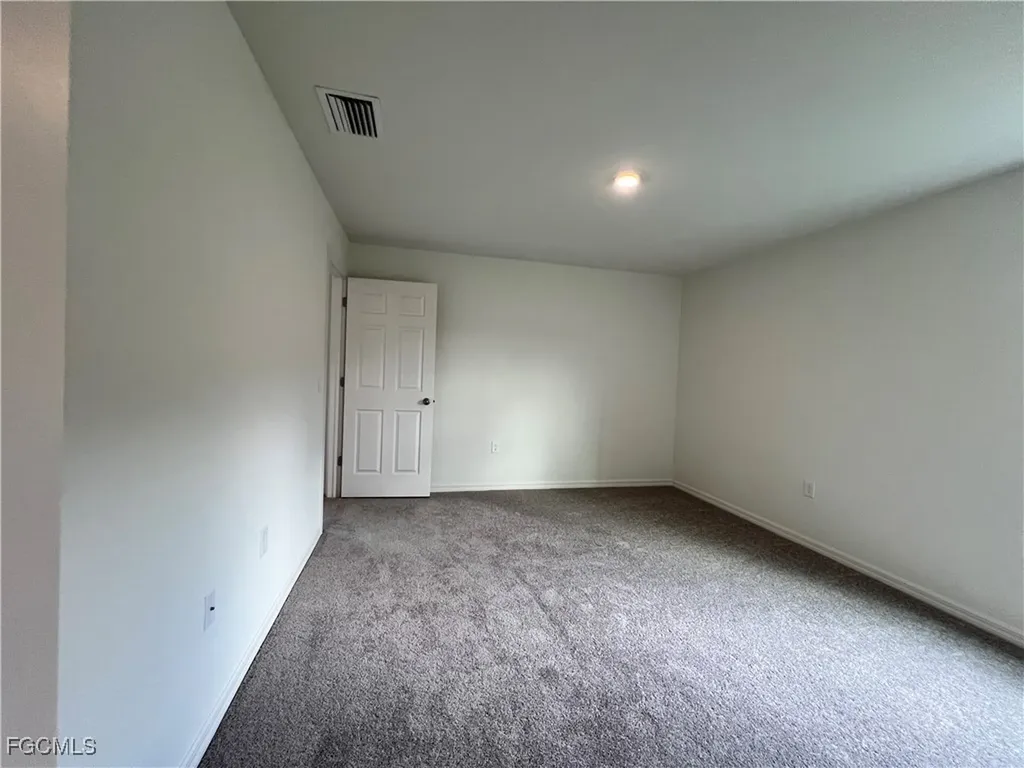 3401 NE 8th Place Cape Coral FL 33909