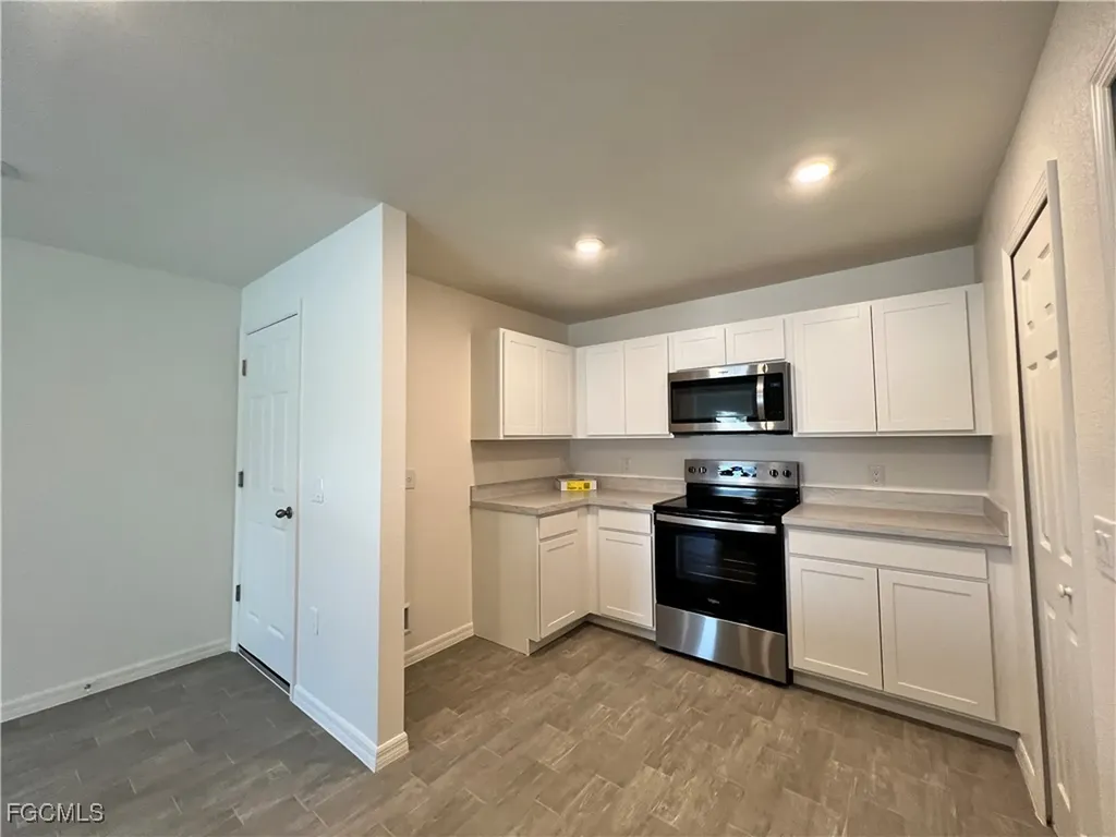 3401 NE 8th Place Cape Coral FL 33909
