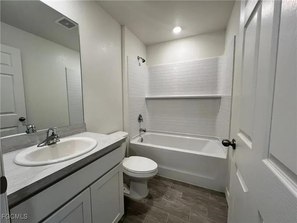 3401 NE 8th Place Cape Coral FL 33909