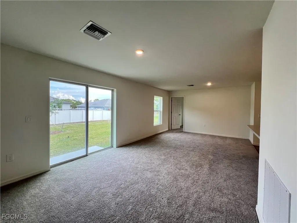 3401 NE 8th Place Cape Coral FL 33909