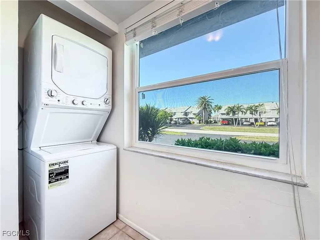4619 SE 5th Place Cape Coral FL 33904