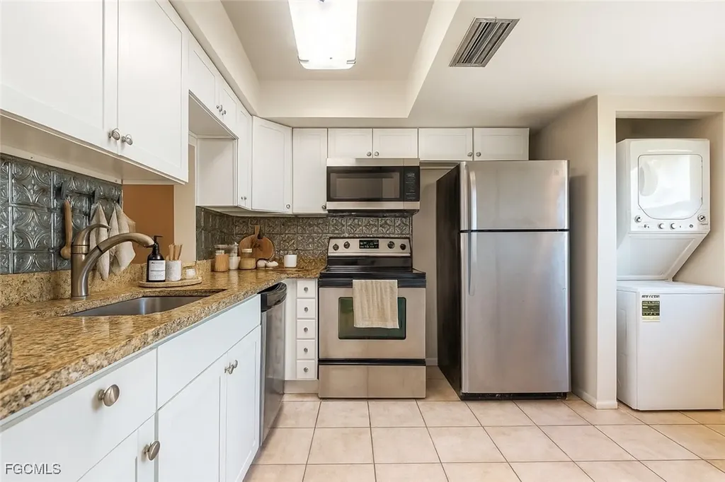 4619 SE 5th Place Cape Coral FL 33904
