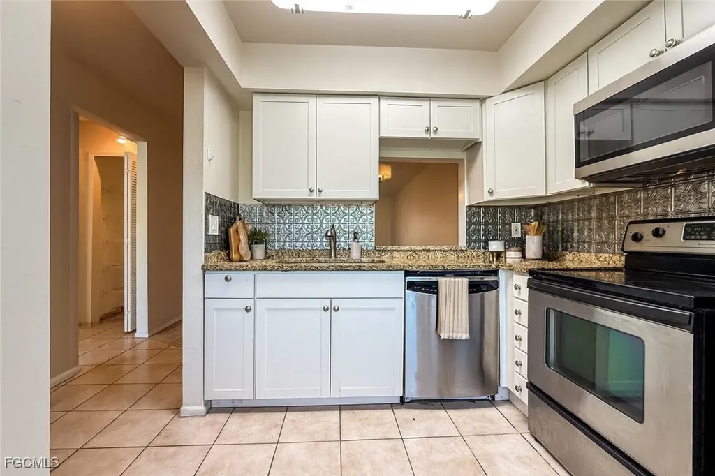 4619 SE 5th Place Cape Coral FL 33904