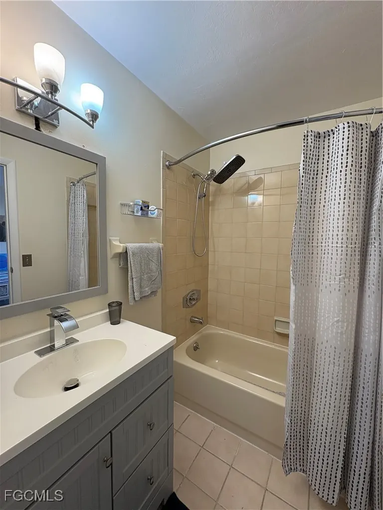 1005 SW 48th Terrace Cape Coral FL 33914