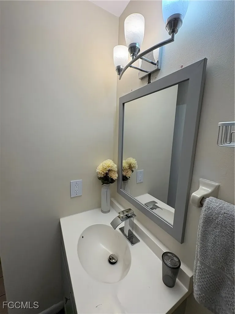 1005 SW 48th Terrace Cape Coral FL 33914